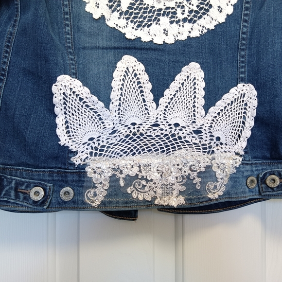 CLEARANCE SALE!! Custom Levi's Denim Jacket with Intricate White Lace - Picture 3 of 11